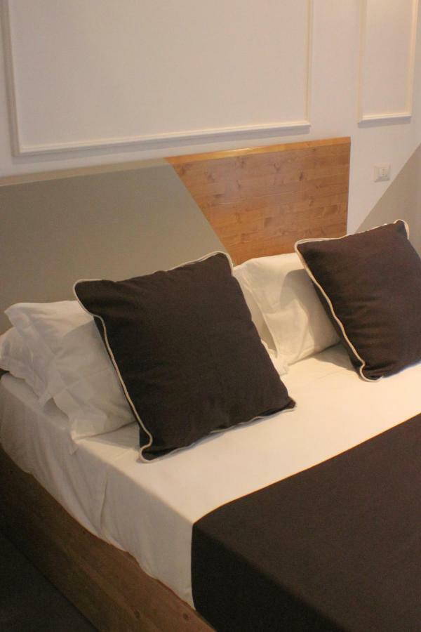 Be Italian Flat Piazza Bovio 22 Hotell Neapel Exteriör bild